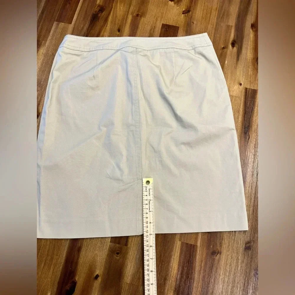 Jones New York sport tan khaki mini skirt, size 8 button front stretch - Picture 8 of 8